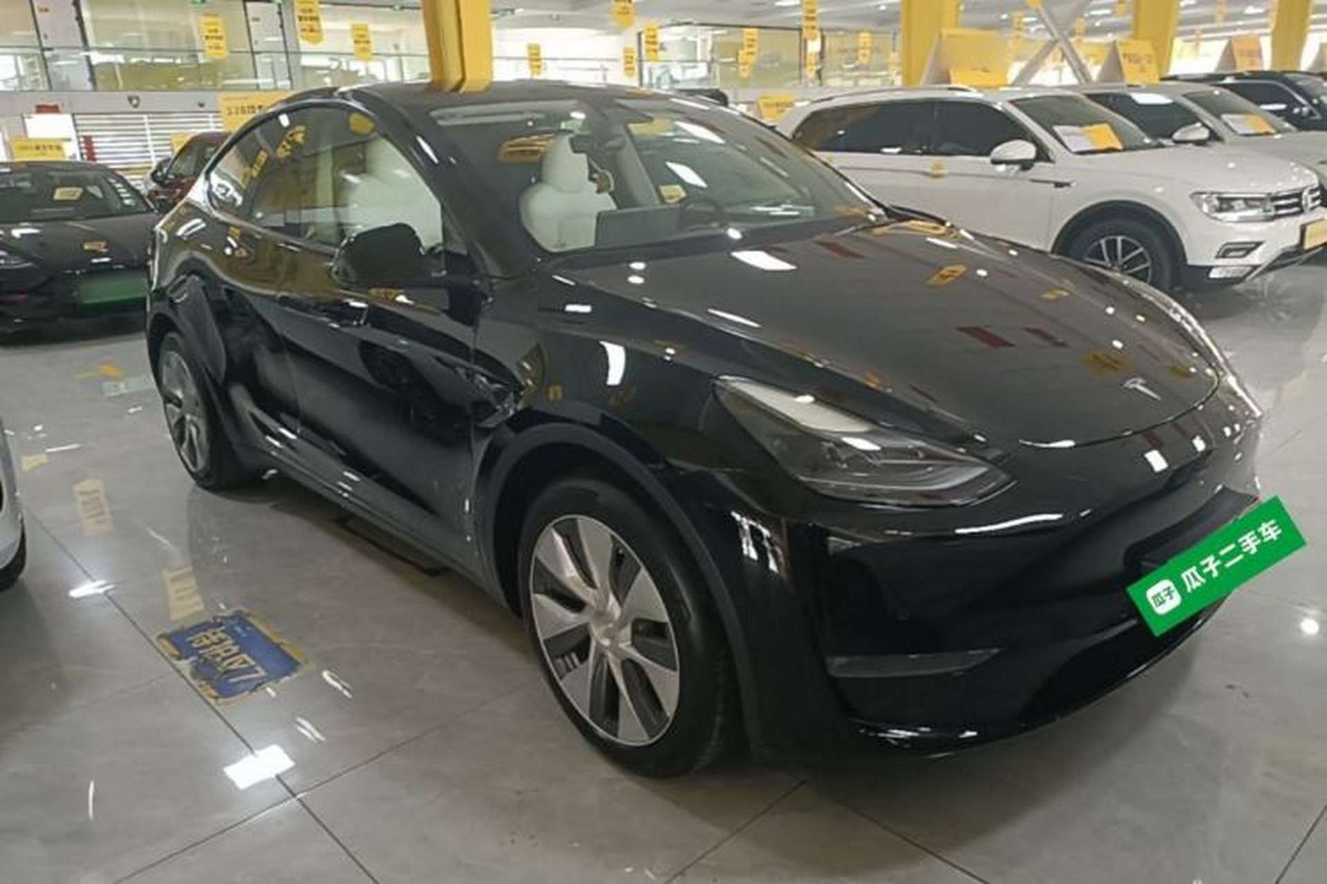 Used Tesla Model Y 2021 Standard Range Rear-Wheel Drive Version Exterior 1