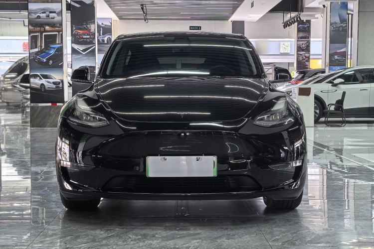 Used Tesla Model Y 2021 Long-Range All-Wheel-Drive Version 3D7 Exterior 1