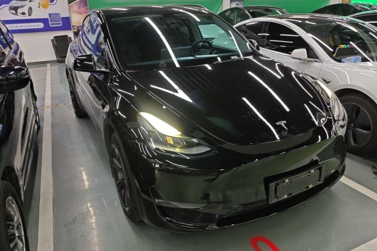 Used Tesla Model Y 2021 Long-Range All-Wheel-Drive Version 3D7 Exterior 1