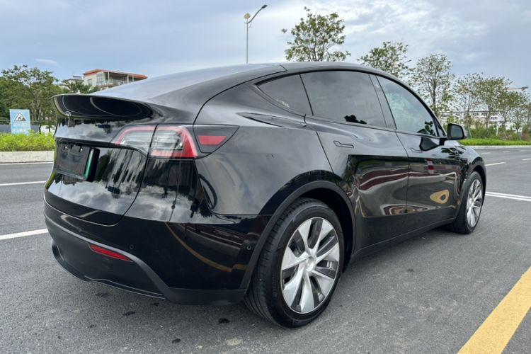 Used Tesla Model Y 2021 Standard Range Rear-Wheel Drive Version Exterior 1