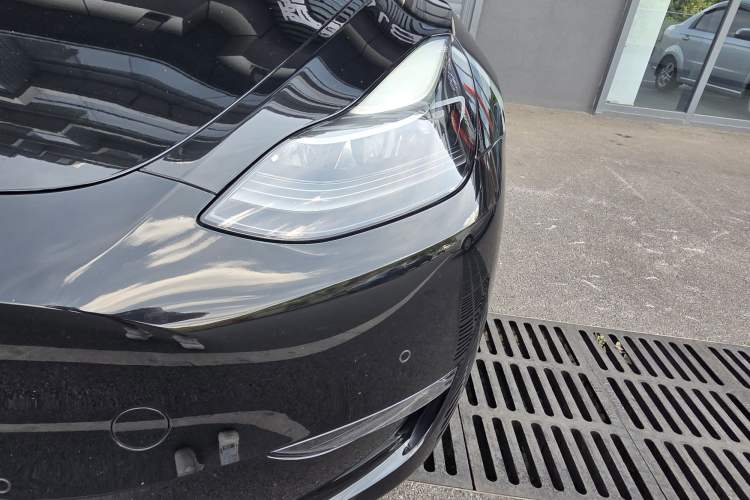 Used Tesla Model Y 2021 Standard Range Rear-Wheel Drive Version Exterior 11
