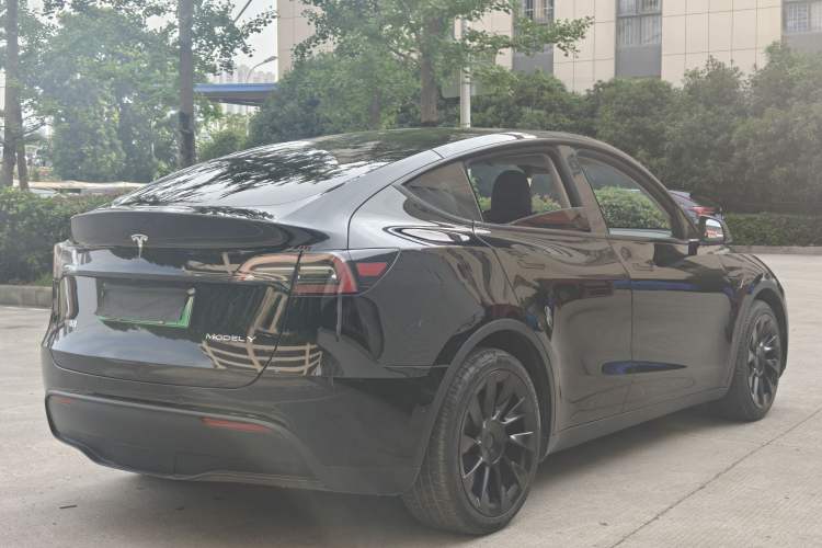 Used Tesla Model Y 2021 Standard Range Rear-Wheel Drive Version Exterior 11