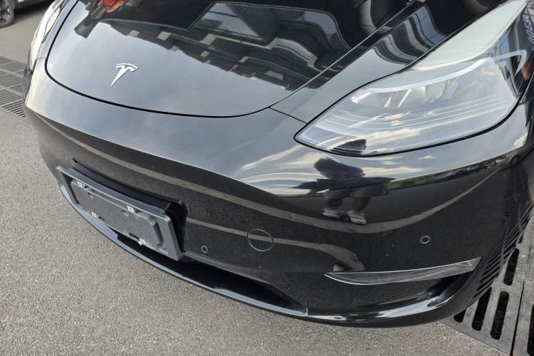 Used Tesla Model Y 2021 Standard Range Rear-Wheel Drive Version Exterior 12