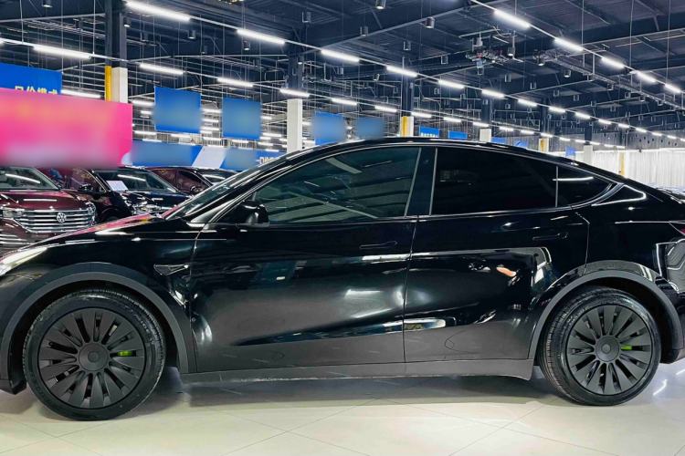 Used Tesla Model Y 2021 Standard Range Rear-Wheel Drive Version Exterior 2