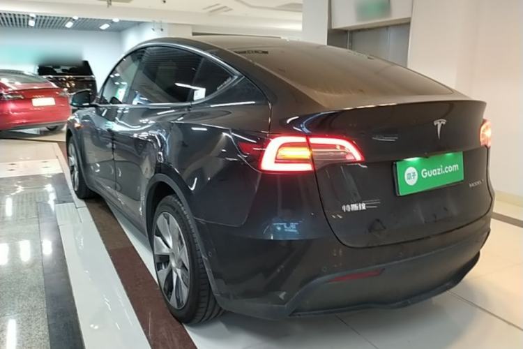 Used Tesla Model Y 2021 Long-Range All-Wheel-Drive Version Exterior 2