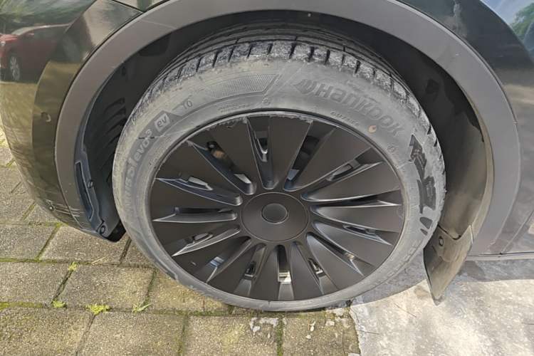 Used Tesla Model Y 2021 Standard Range Rear-Wheel Drive Version Exterior 2