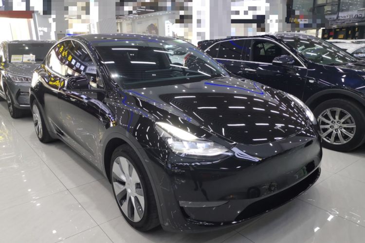 Used Tesla Model Y 2021 Long-Range All-Wheel-Drive Version Exterior 2
