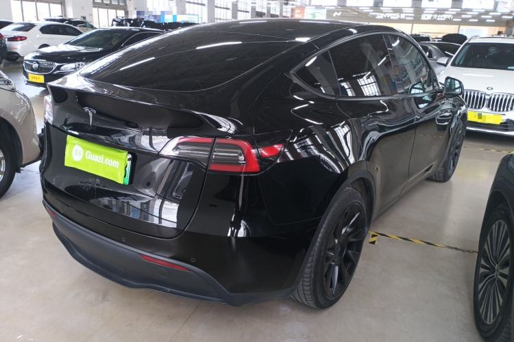 Used Tesla Model Y 2021 Standard Range Rear-Wheel Drive Version Exterior 2