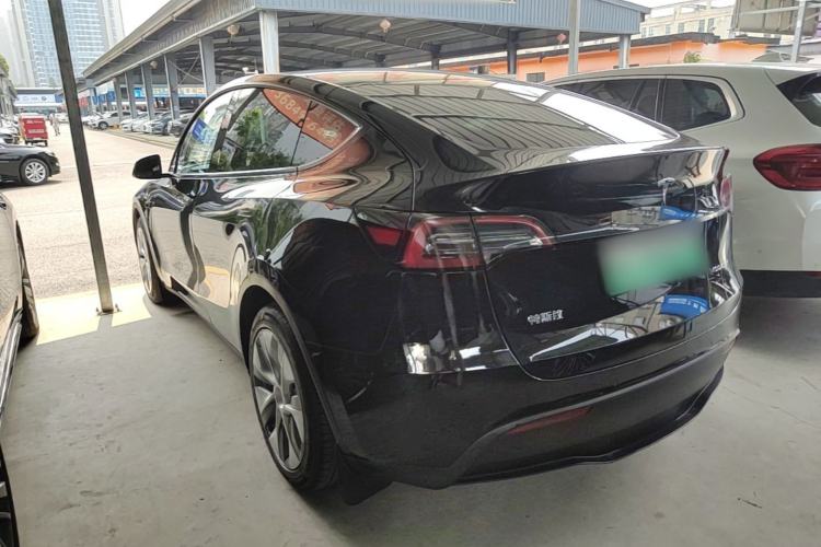 Used Tesla Model Y 2021 Standard Range Rear-Wheel Drive Version Exterior 2