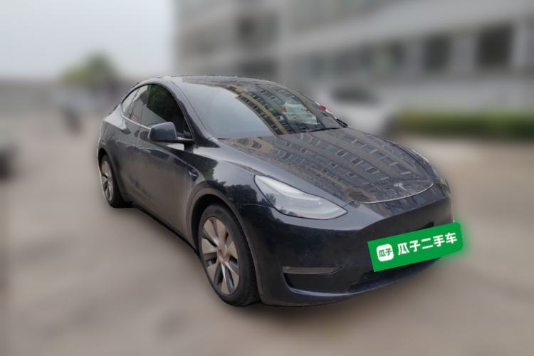 Used Tesla Model Y 2021 Long-Range All-Wheel-Drive Version 3D7 Exterior 2