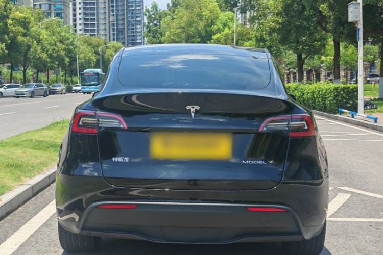 Used Tesla Model Y 2021 Standard Range Rear-Wheel Drive Version Exterior 2