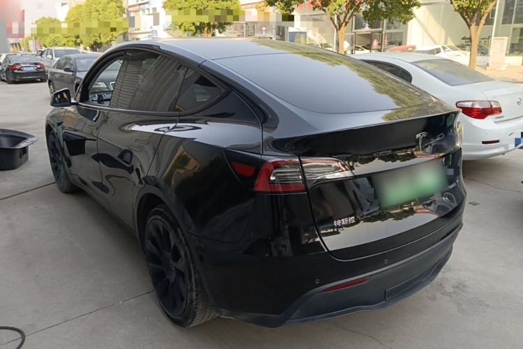 Used Tesla Model Y 2021 Standard Range Rear-Wheel Drive Version Exterior 2