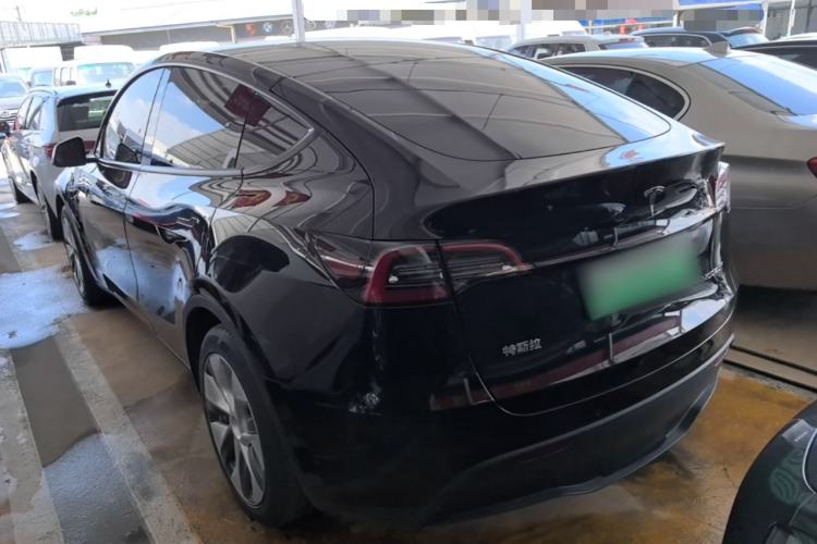 Used Tesla Model Y 2021 Standard Range Rear-Wheel Drive Version Exterior 2