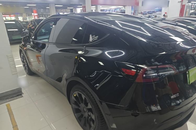 Used Tesla Model Y 2021 Standard Range Rear-Wheel Drive Version Exterior 2