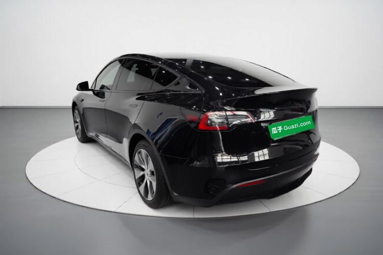 Used Tesla Model Y 2021 Long-Range All-Wheel-Drive Version Exterior 2