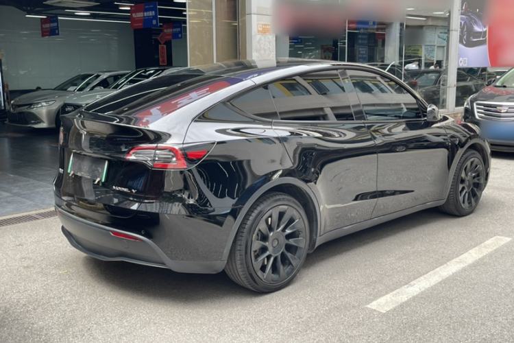 Used Tesla Model Y 2021 Standard Range Rear-Wheel Drive Version Exterior 2