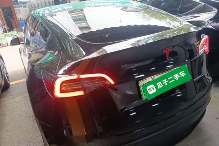 Used Tesla Model Y 2021 Standard Range Rear-Wheel Drive Version Exterior 2
