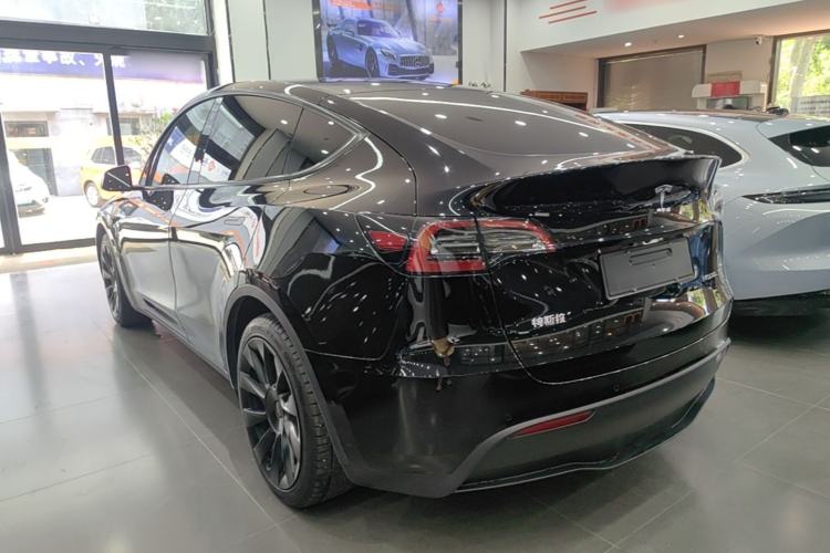 Used Tesla Model Y 2021 Standard Range Rear-Wheel Drive Version Exterior 2