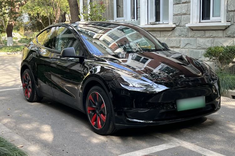 Used Tesla Model Y 2021 Long-Range All-Wheel-Drive Version Exterior 2