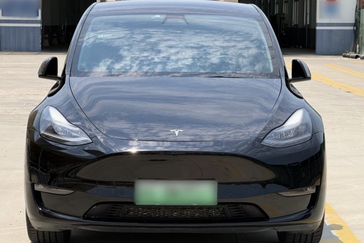 Used Tesla Model Y 2021 Long-Range All-Wheel-Drive Version Exterior 3