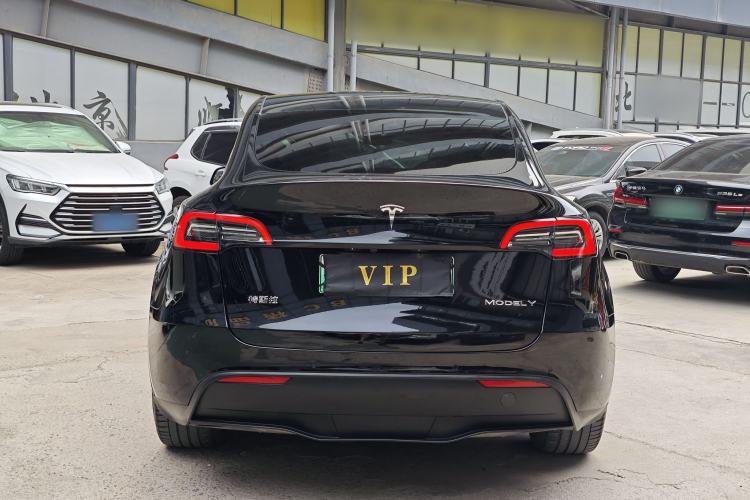 Used Tesla Model Y 2021 Standard Range Rear-Wheel Drive Version Exterior 3
