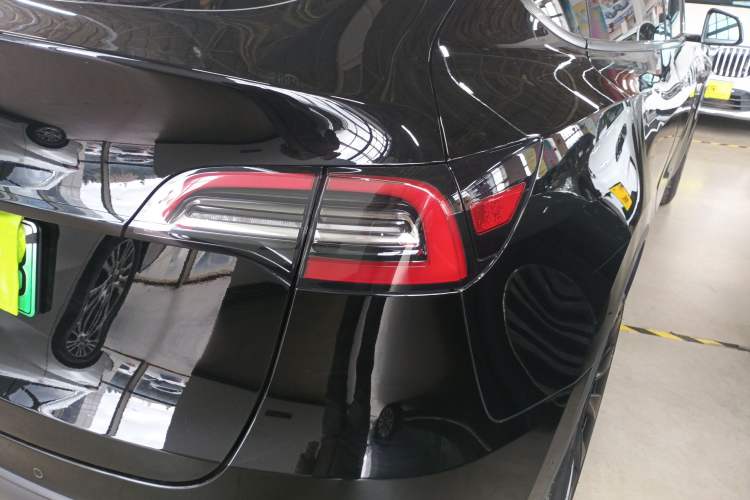 Used Tesla Model Y 2021 Standard Range Rear-Wheel Drive Version Exterior 3