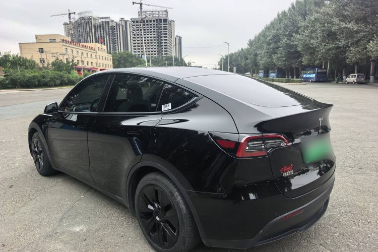 Used Tesla Model Y 2021 Standard Range Rear-Wheel Drive Version Exterior 3