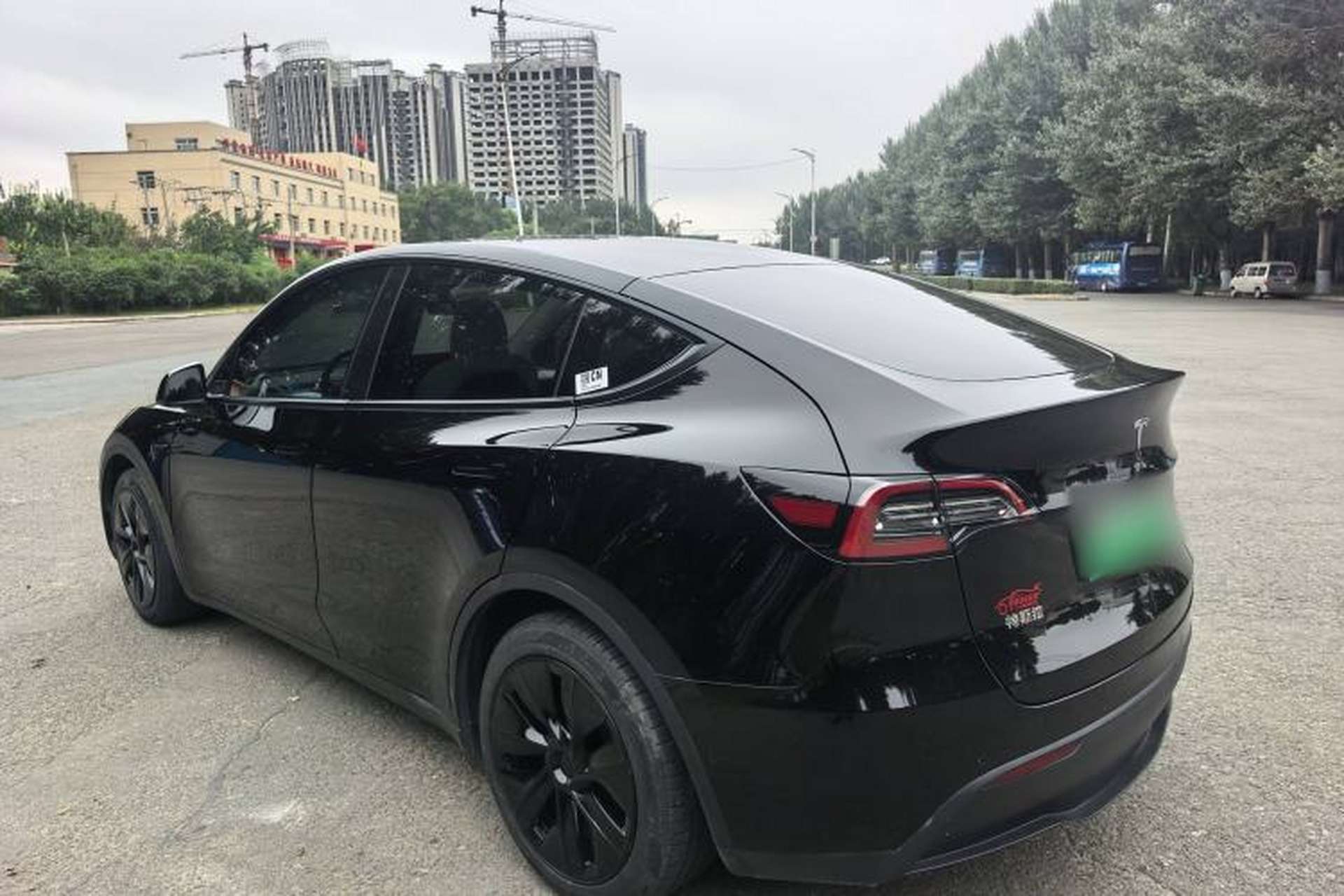 Used Tesla Model Y 2021 Standard Range Rear-Wheel Drive Version Exterior 3