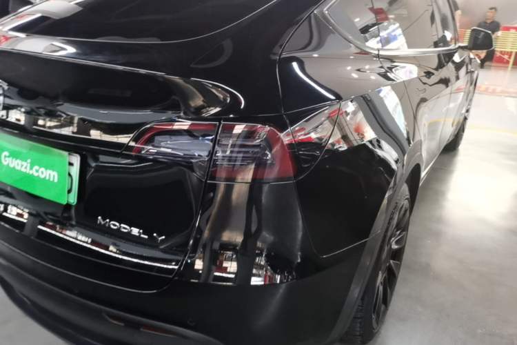 Used Tesla Model Y 2021 Standard Range Rear-Wheel Drive Version Exterior 3
