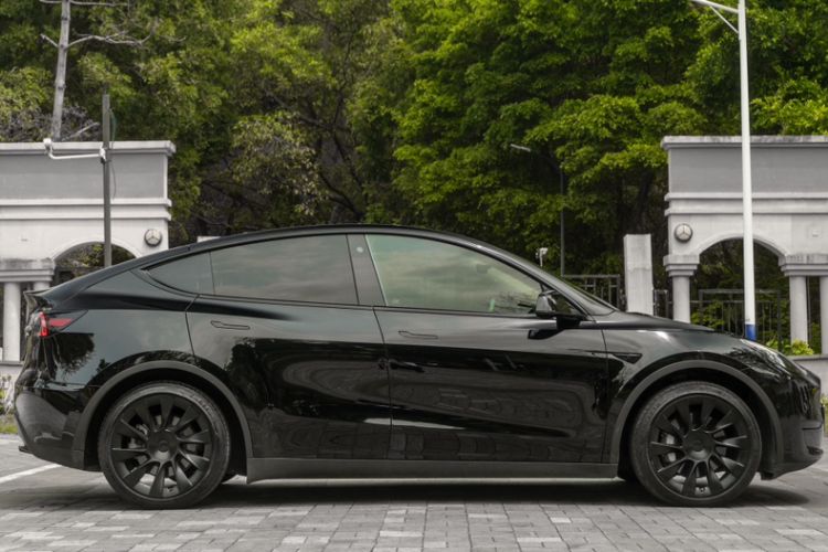 Used Tesla Model Y 2021 Standard Range Rear-Wheel Drive Version Exterior 3