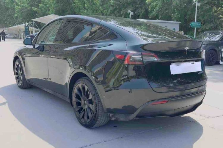 Used Tesla Model Y 2021 Standard Range Rear-Wheel Drive Version Exterior 3