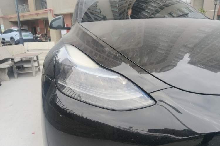 Used Tesla Model Y 2021 Standard Range Rear-Wheel Drive Version Exterior 3