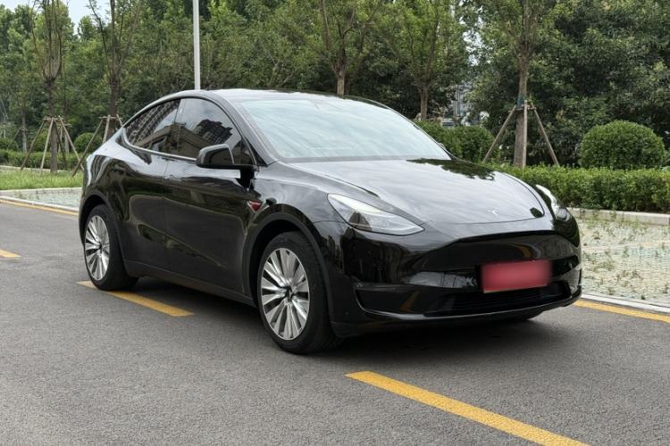 Used Tesla Model Y 2021 Revised Version 2 Long-Range All-Wheel-Drive Edition Exterior 3