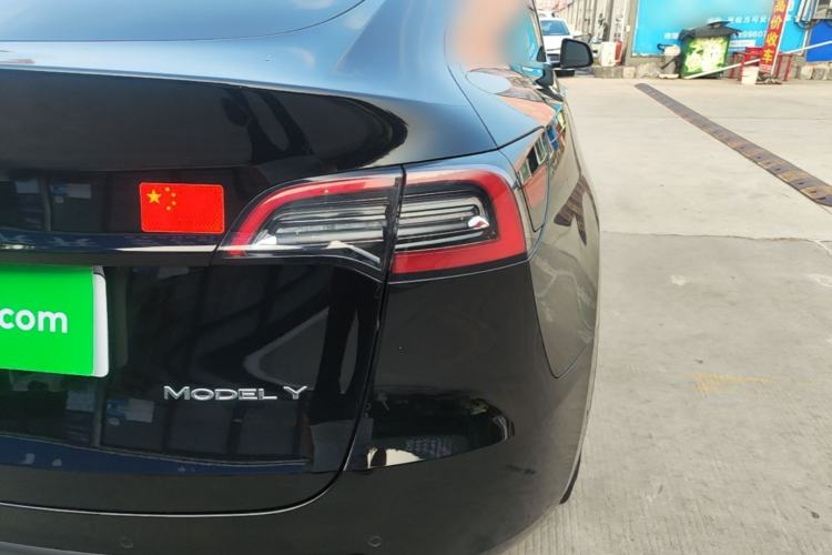 Used Tesla Model Y 2021 Standard Range Rear-Wheel Drive Version Exterior 3