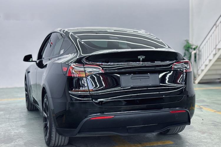 Used Tesla Model Y 2021 Standard Range Rear-Wheel Drive Version Exterior 3