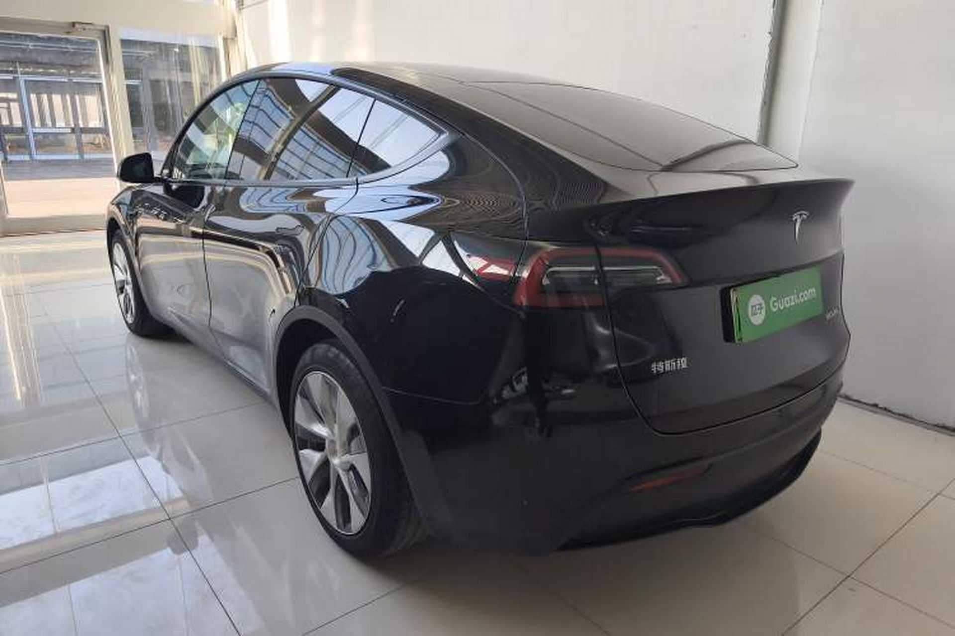 Used Tesla Model Y 2021 Long-Range All-Wheel-Drive Version Exterior 3