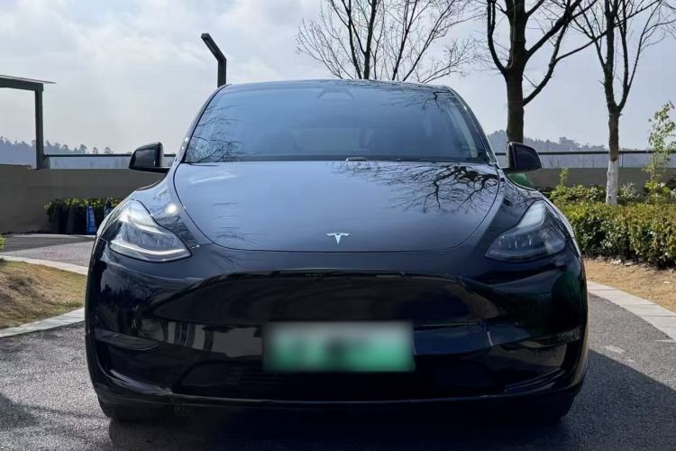 Used Tesla Model Y 2021 Long-Range All-Wheel-Drive Version Exterior 4
