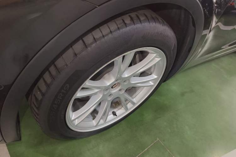 Used Tesla Model Y 2021 Long-Range All-Wheel-Drive Version Exterior 4