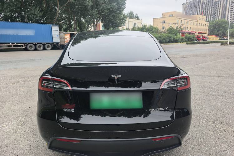 Used Tesla Model Y 2021 Standard Range Rear-Wheel Drive Version Exterior 4