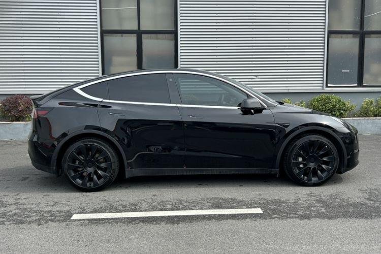 Used Tesla Model Y 2021 Standard Range Rear-Wheel Drive Version Exterior 4