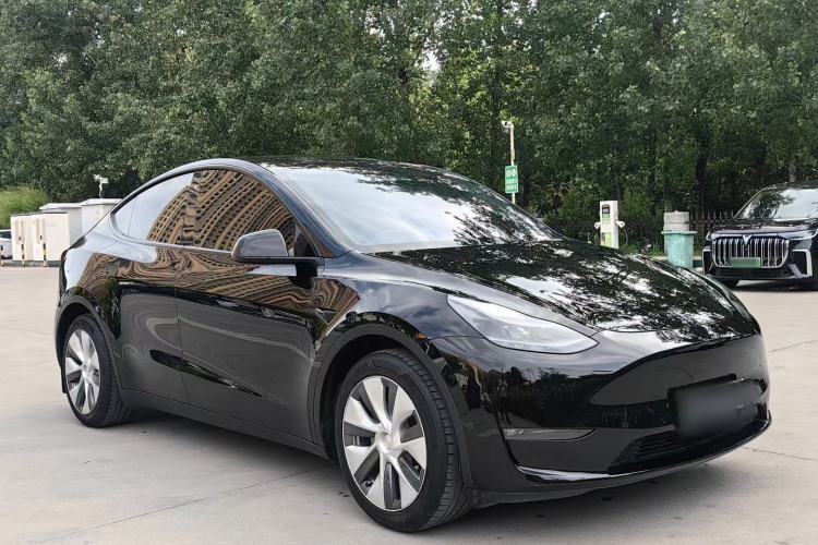 Used Tesla Model Y 2021 Standard Range Rear-Wheel Drive Version Exterior 4