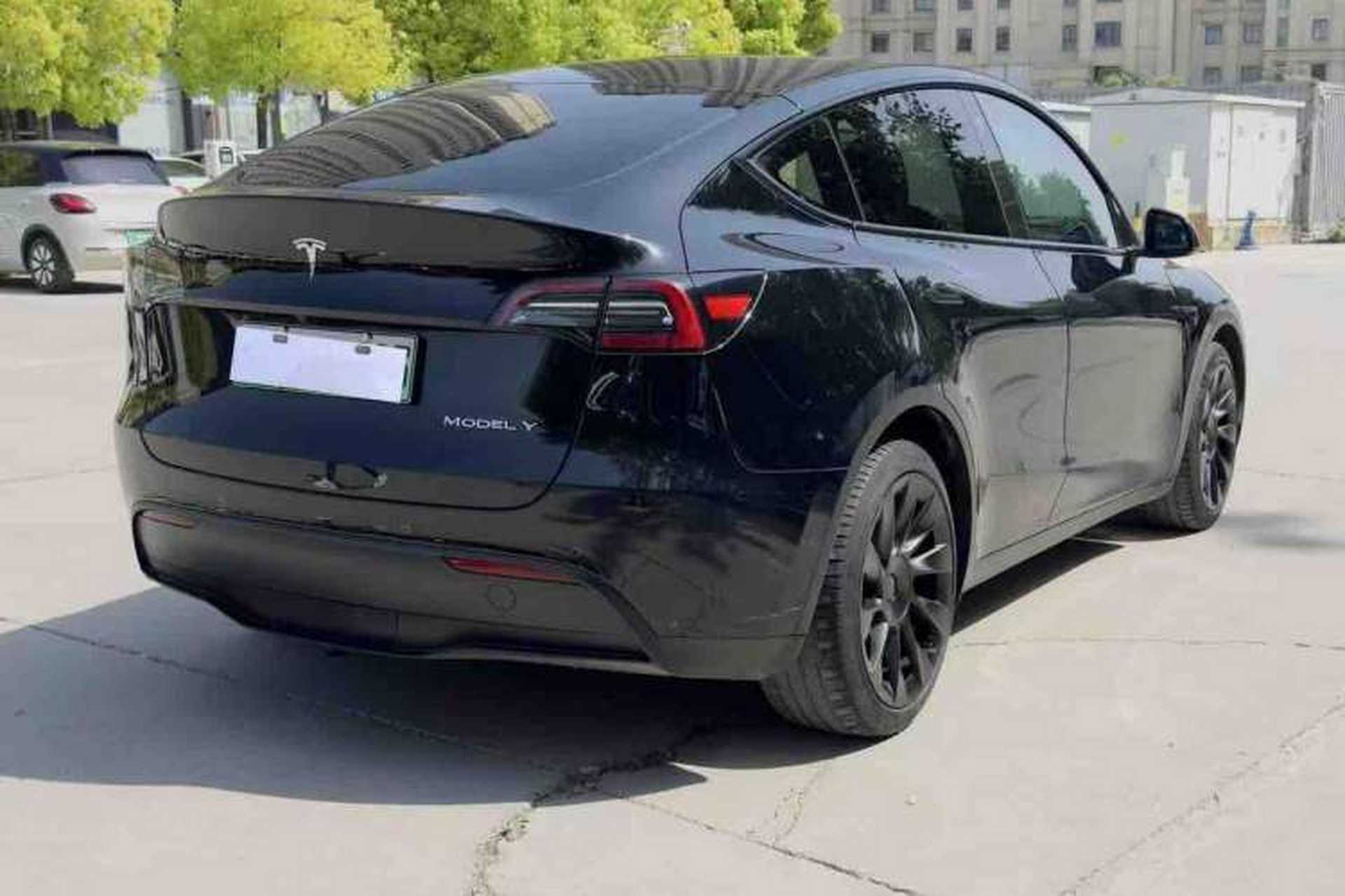 Used Tesla Model Y 2021 Standard Range Rear-Wheel Drive Version Exterior 4