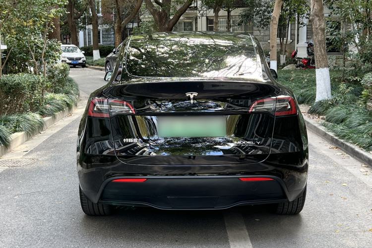 Used Tesla Model Y 2021 Long-Range All-Wheel-Drive Version Exterior 4