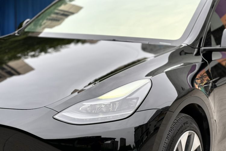 Used Tesla Model Y 2021 Long-Range All-Wheel-Drive Version 3D7 Exterior 5