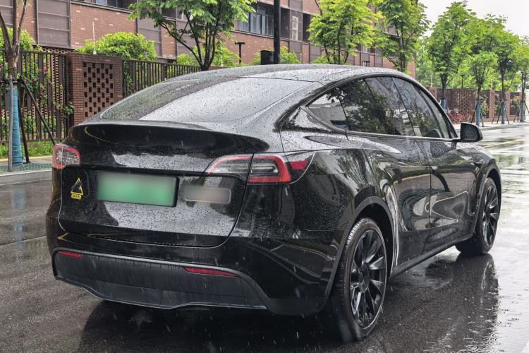 Used Tesla Model Y 2021 Standard Range Rear-Wheel Drive Version Exterior 5