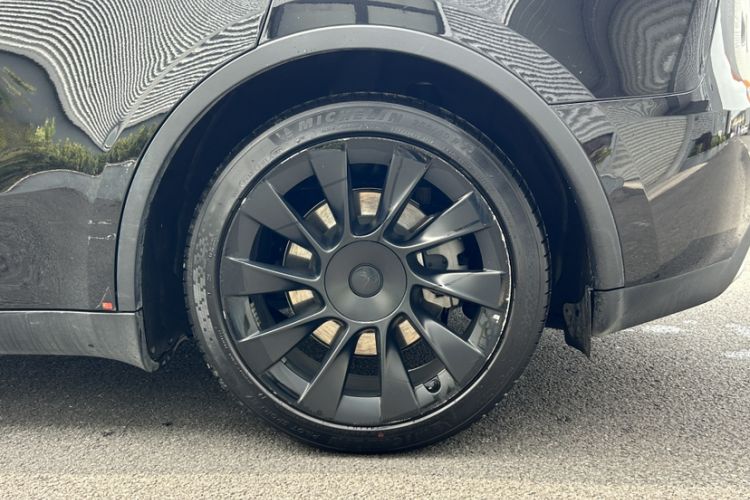 Used Tesla Model Y 2021 Standard Range Rear-Wheel Drive Version Exterior 5