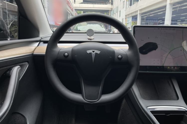 Used Tesla Model Y 2021 Standard Range Rear-Wheel Drive Version Exterior 5