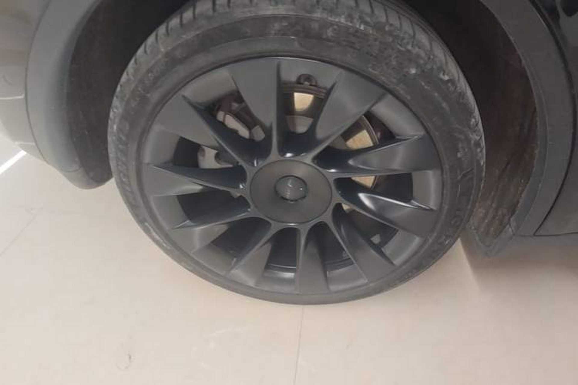 Used Tesla Model Y 2021 Standard Range Rear-Wheel Drive Version Exterior 5