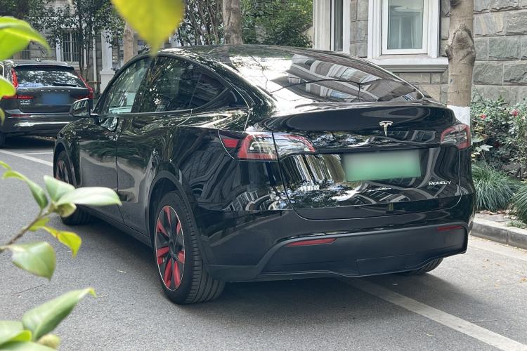Used Tesla Model Y 2021 Long-Range All-Wheel-Drive Version Exterior 5