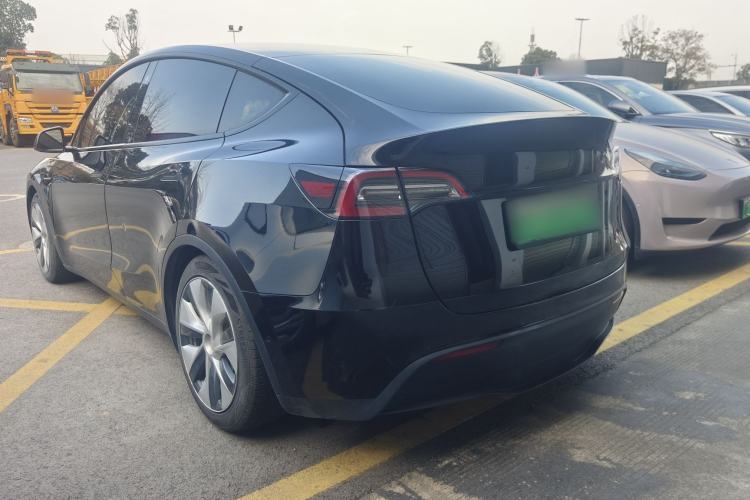 Used Tesla Model Y 2021 Standard Range Rear-Wheel Drive Version Exterior 6